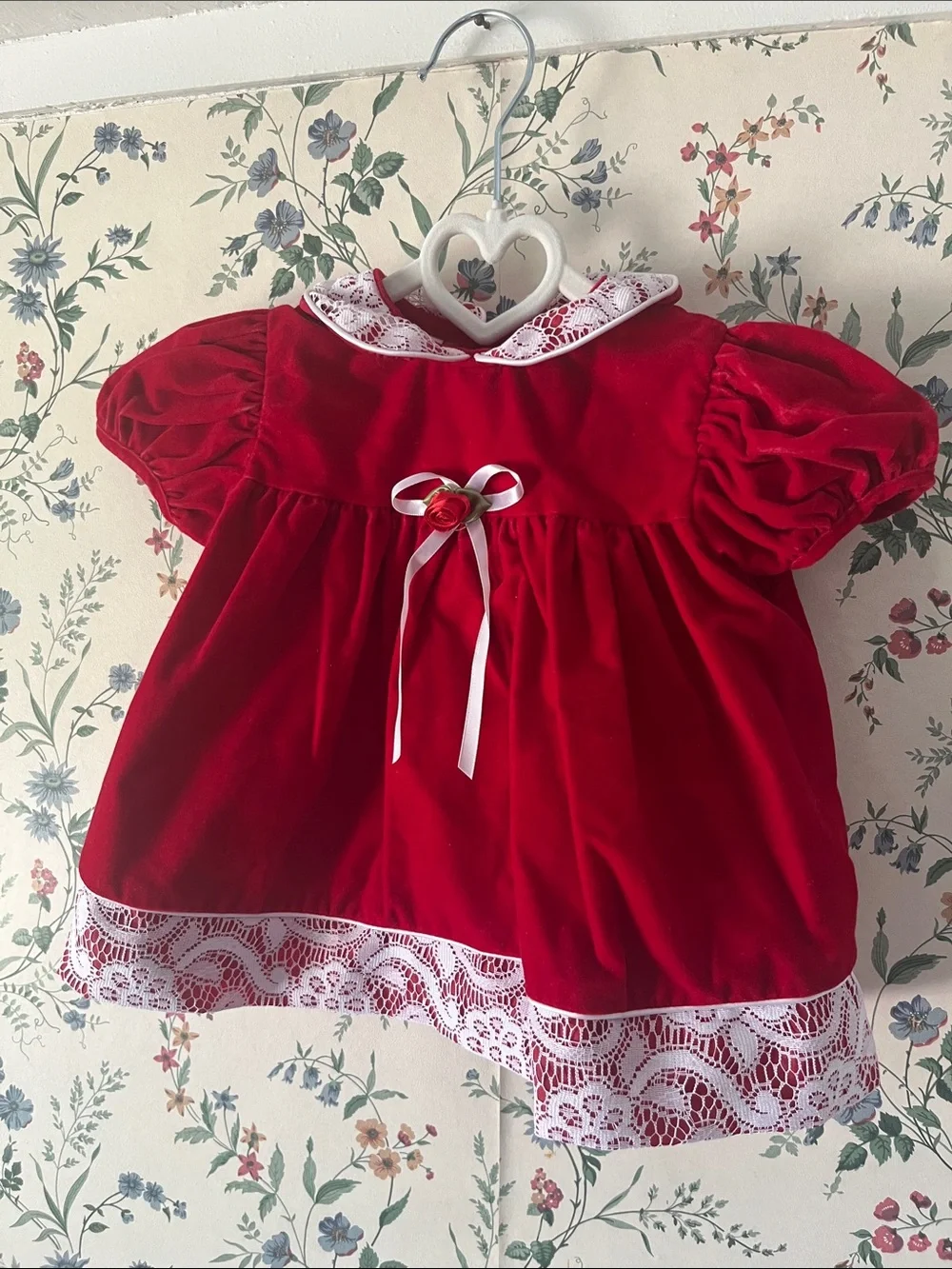 Rose Cottage sweet red